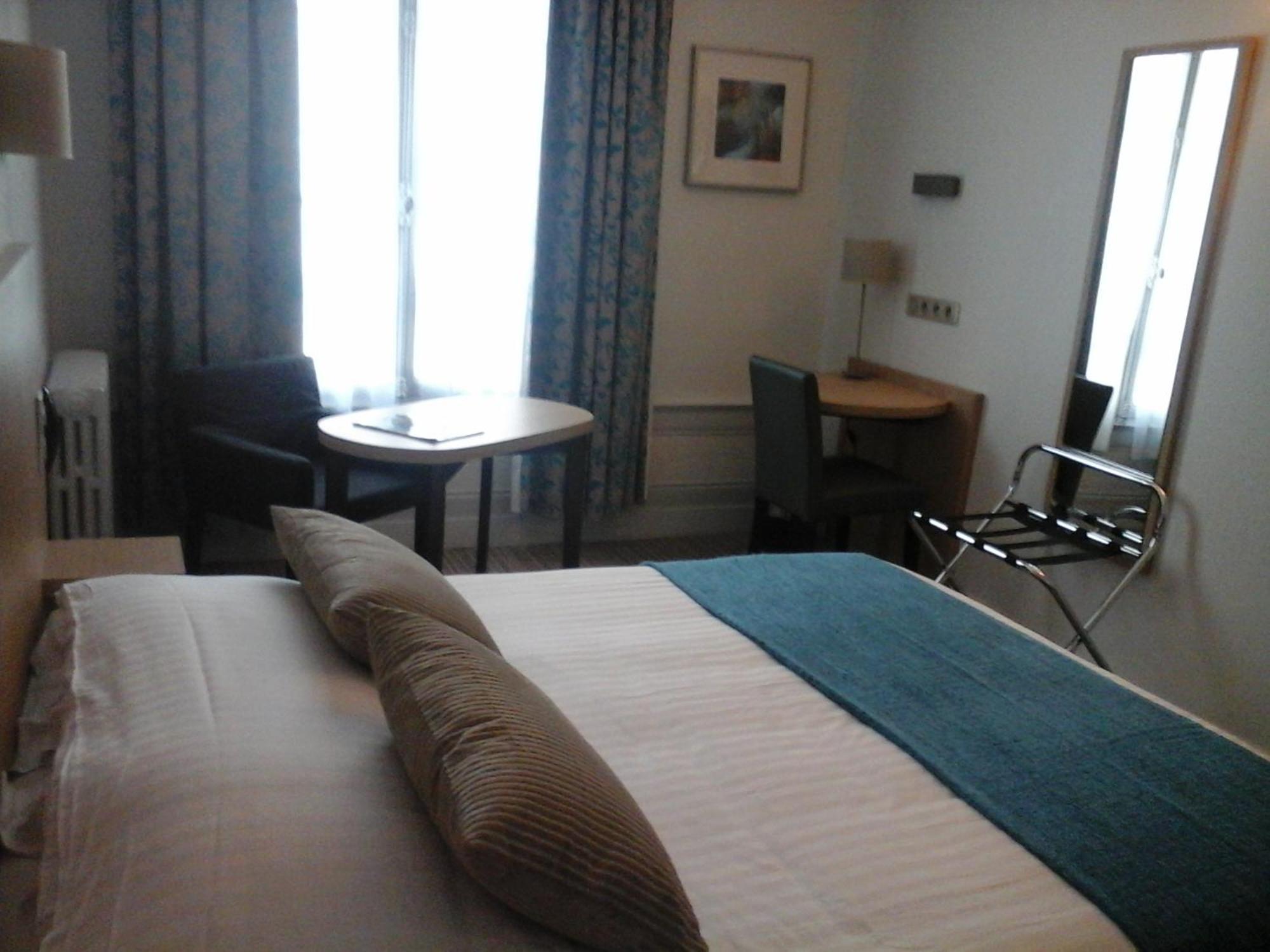 Hôtel Carmin Le Havre Kamer foto